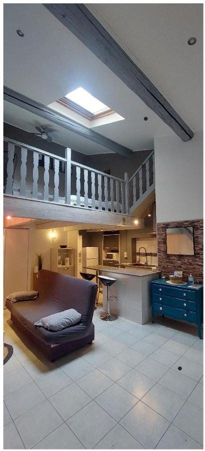 Petit Cocon Pour 2 A 4 Personnes En Centre Ville Apartment Ним Екстериор снимка